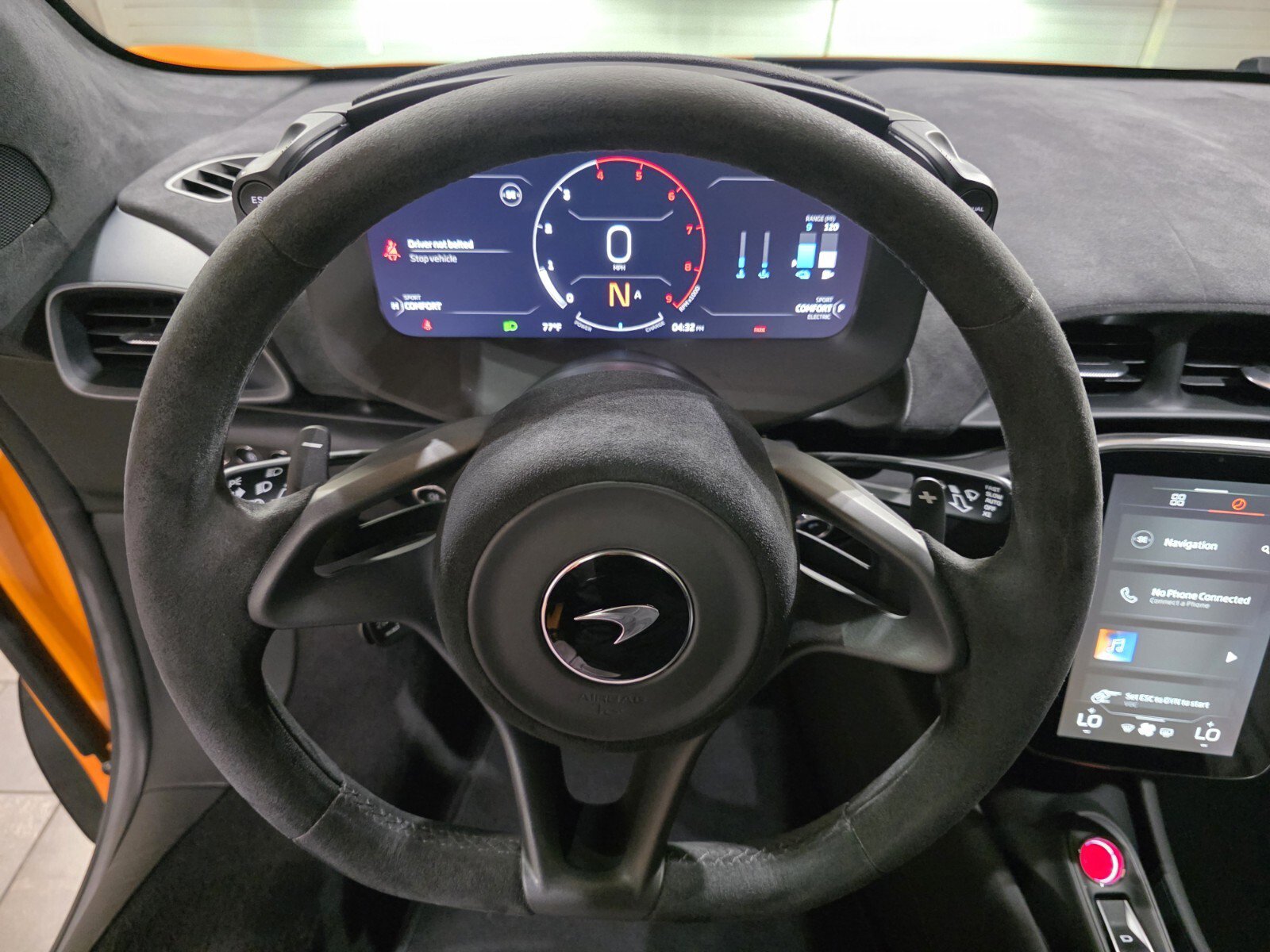 Used 2023 McLaren Artura image 9