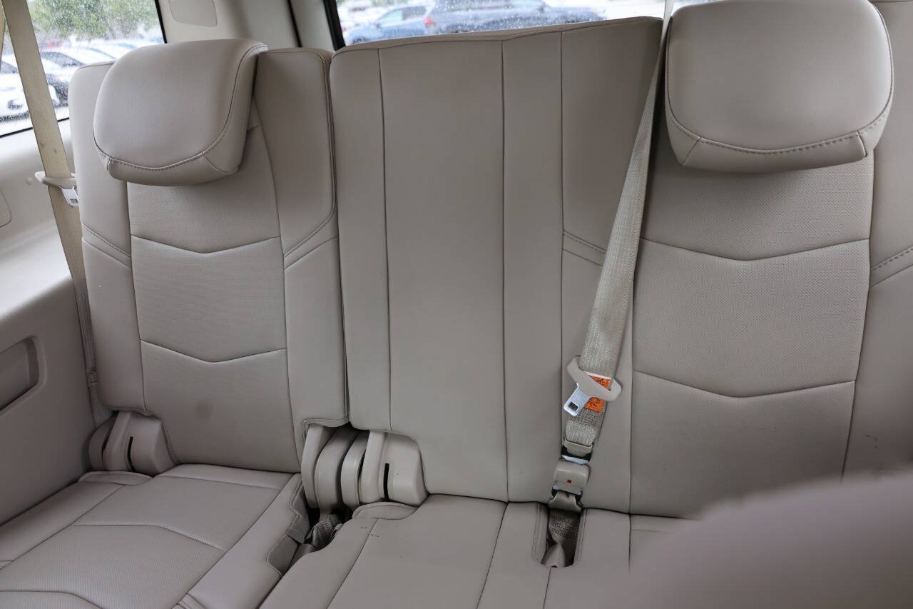 Used 2016 Cadillac Escalade ESV Premium AWD/4WD image 17