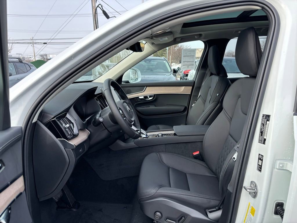 New 2026 Volvo XC90 B6 Plus w/ Protection Package AWD/4WD image 15
