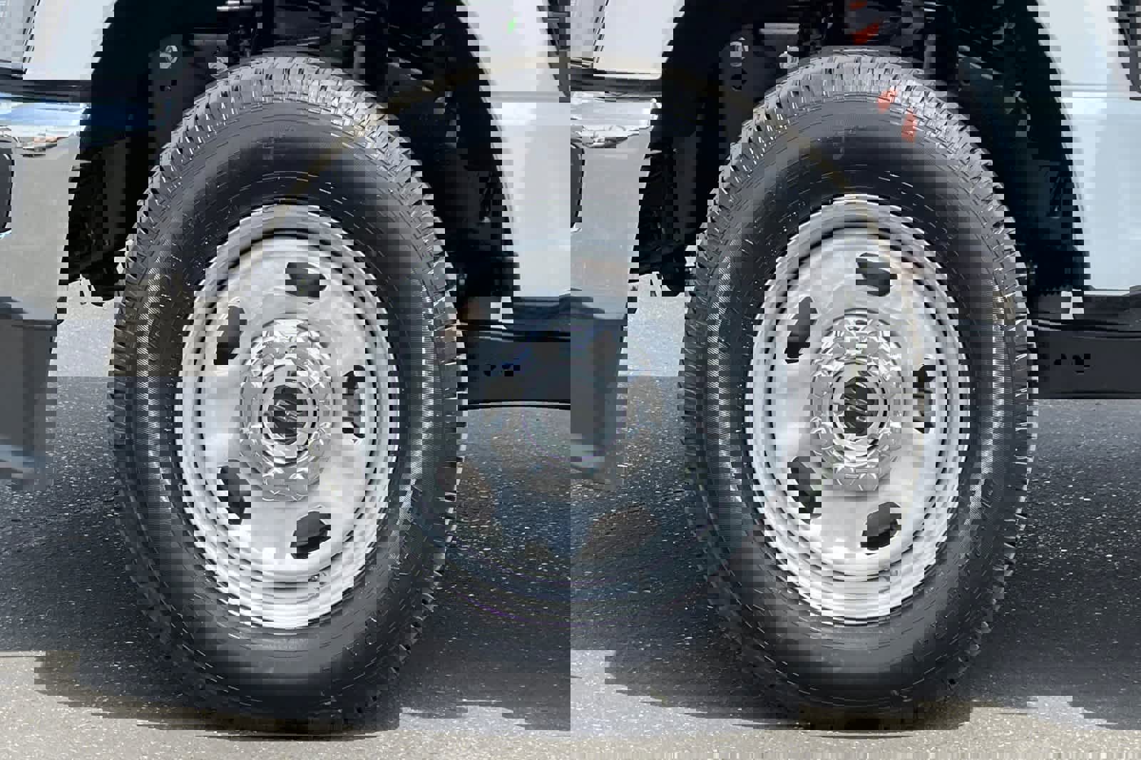 New 2026 Ford F350 XL w/ XL Chrome Package image 24