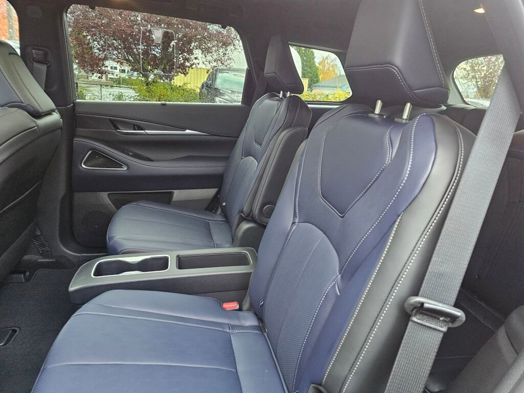 New 2026 INFINITI QX60 Sport image 22