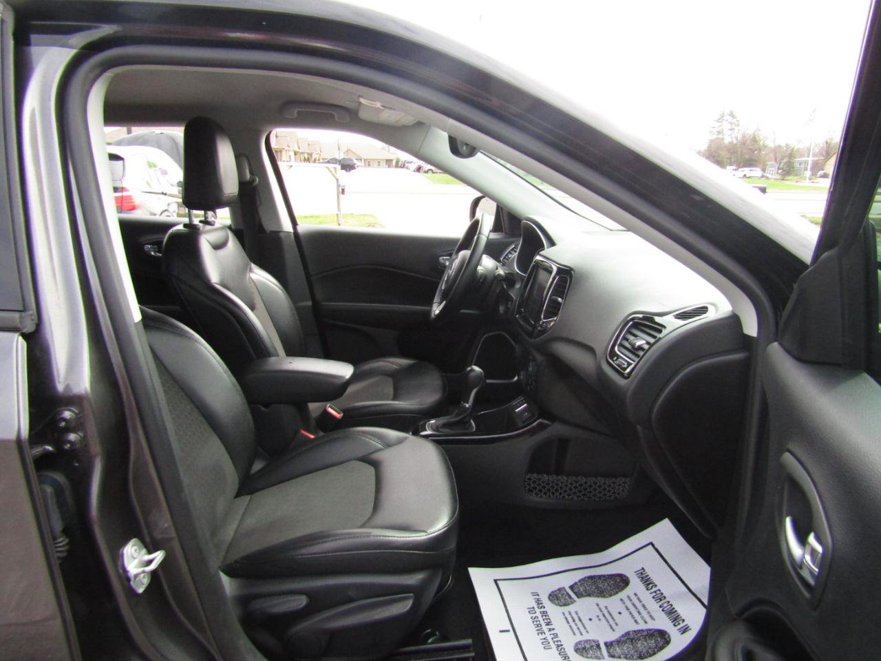 Used 2018 Jeep Compass Altitude w/ Popular Equipment Group image 23