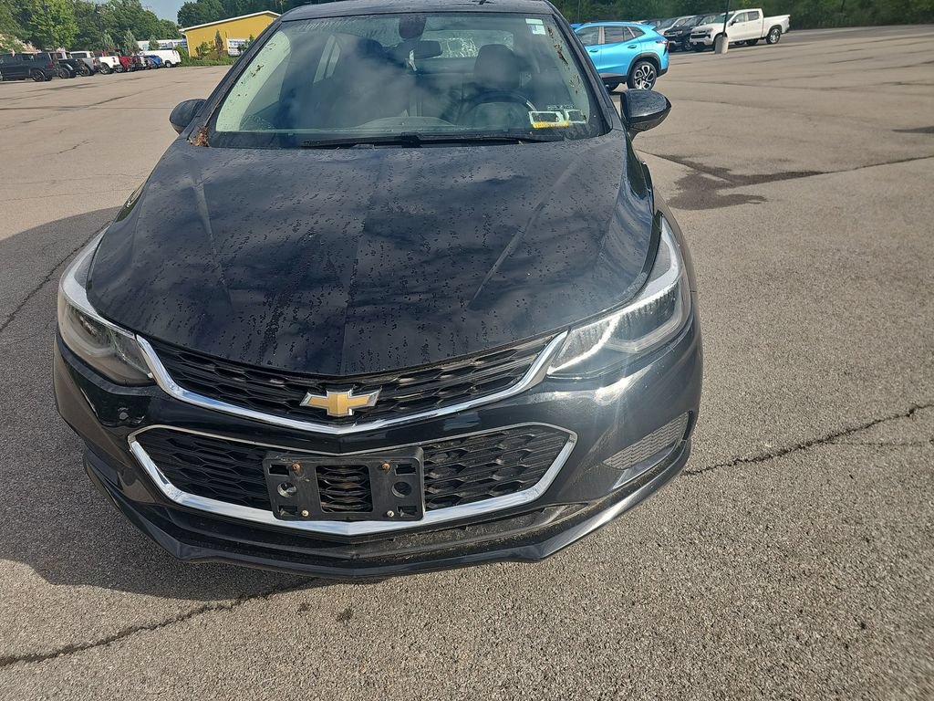 Used 2016 Chevrolet Cruze LT FWD image 2