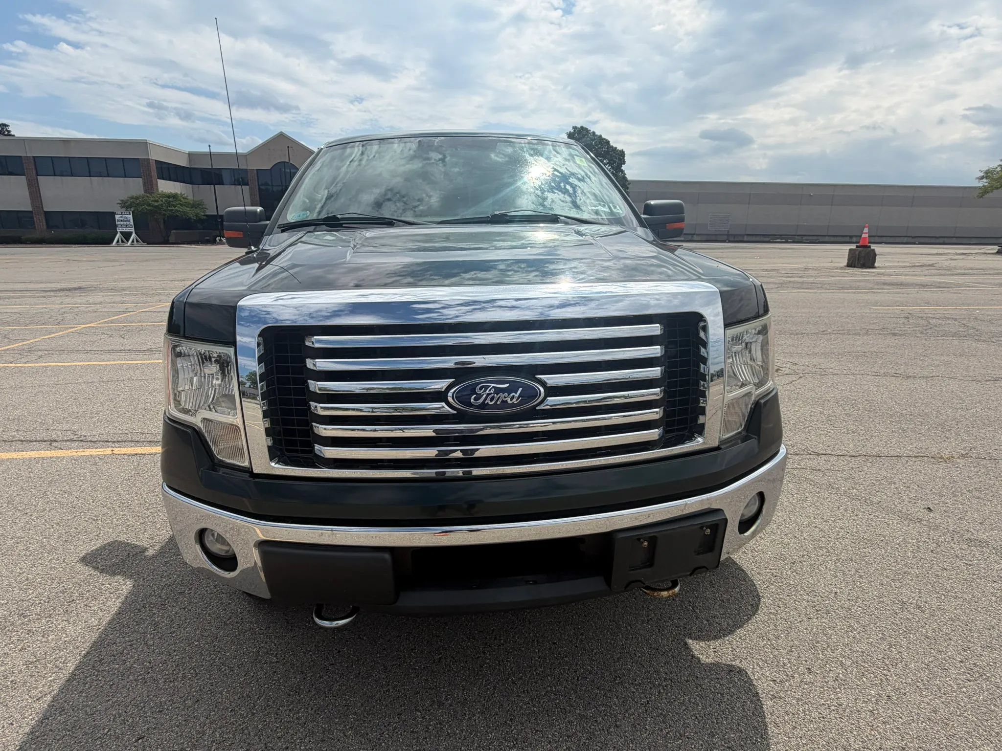 Used 2012 Ford F150 XLT w/ XLT Chrome Pkg AWD/4WD image 2