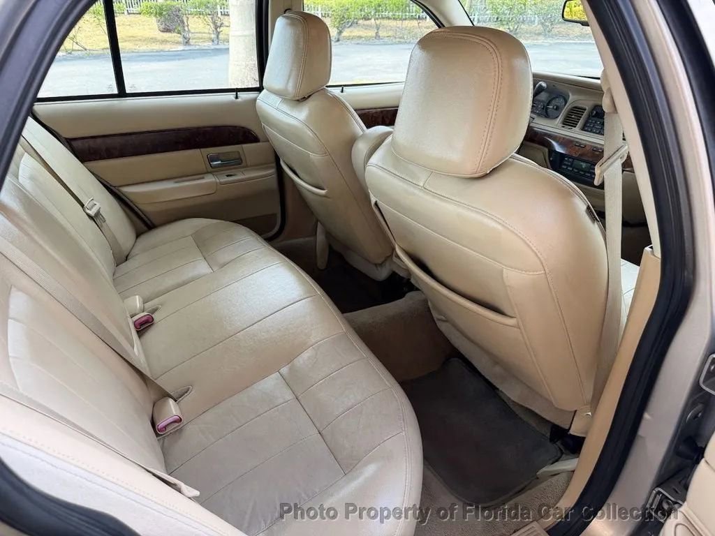 Used 2010 Mercury Grand Marquis LS image 30