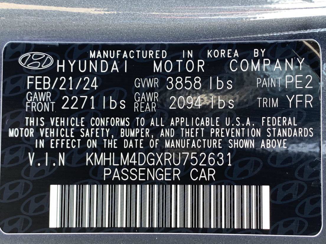 Used 2024 Hyundai Elantra SEL image 43