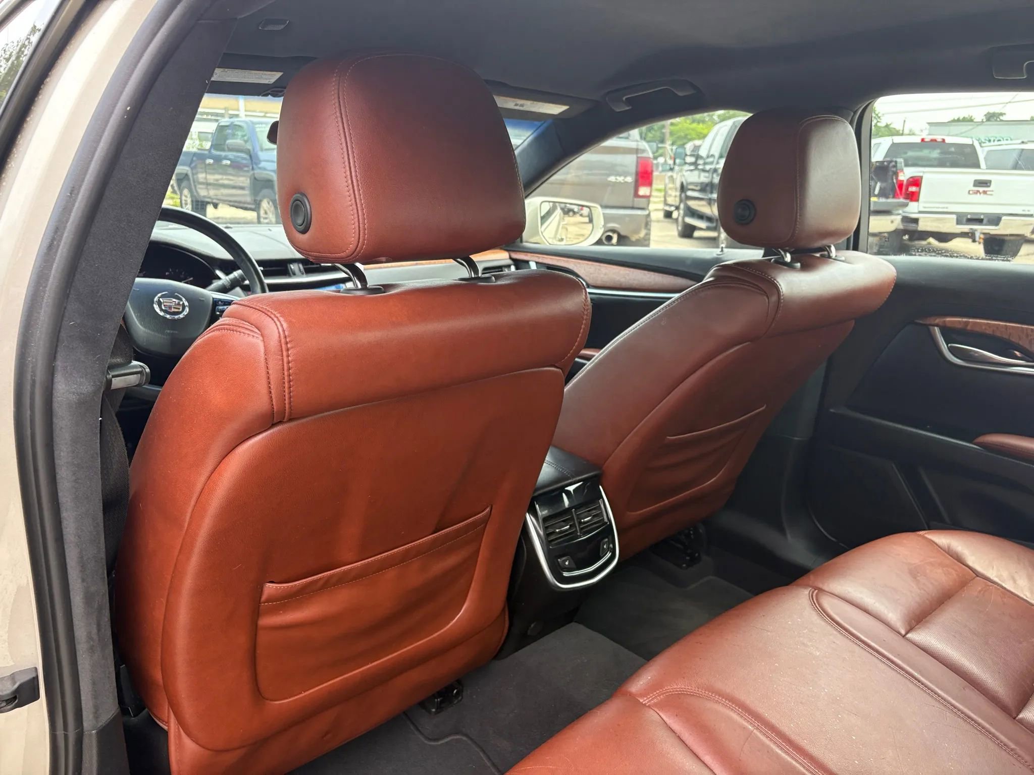 Used 2015 Cadillac XTS Luxury image 13