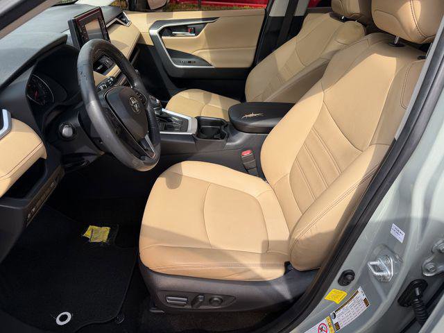 Certified 2019 Toyota RAV4 XLE Premium FWD image 20