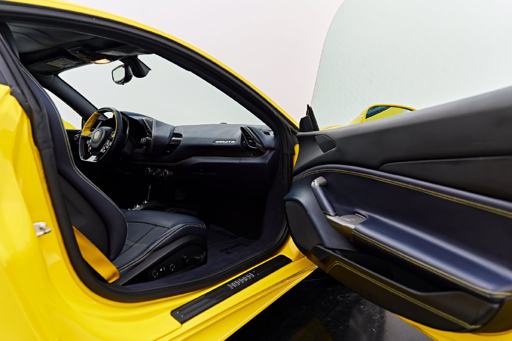 Used 2017 Ferrari 488 GTB RWD image 39