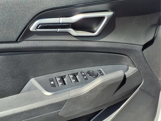 Used 2026 Kia Sportage LX FWD image 17
