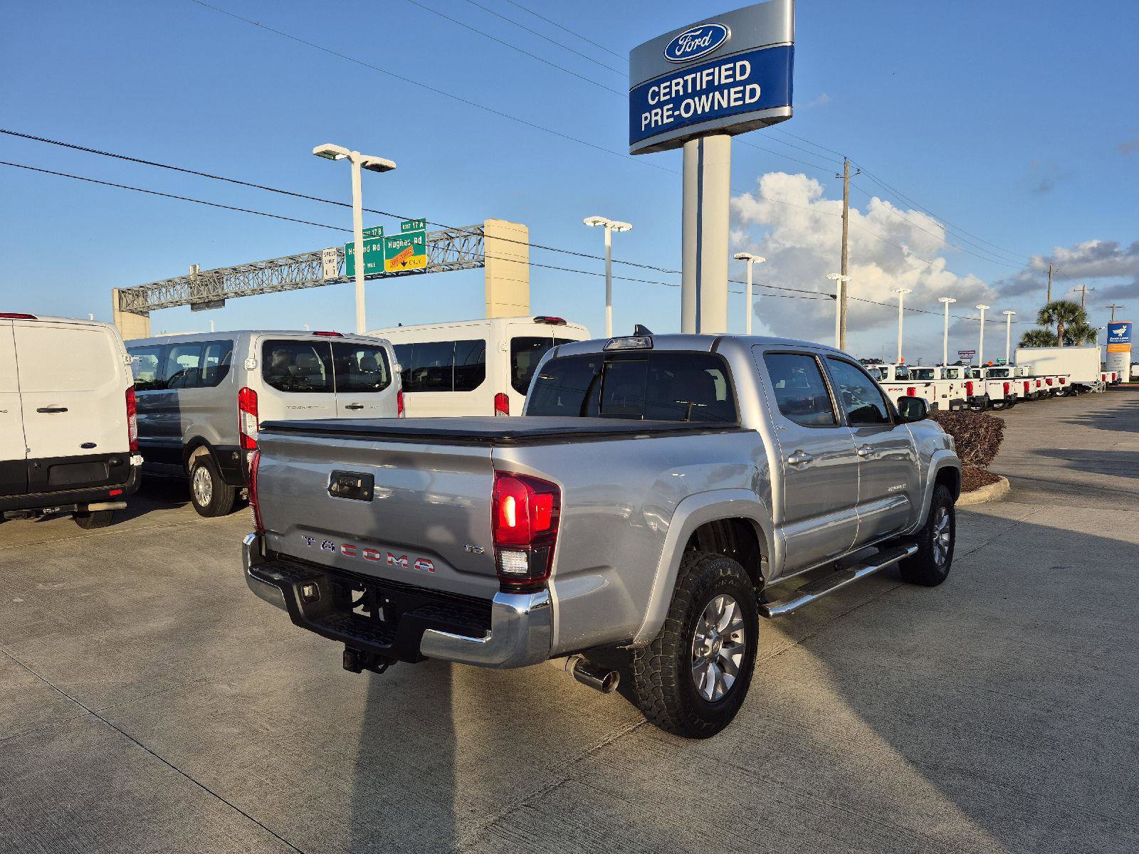 Used 2019 Toyota Tacoma SR5 RWD image 13