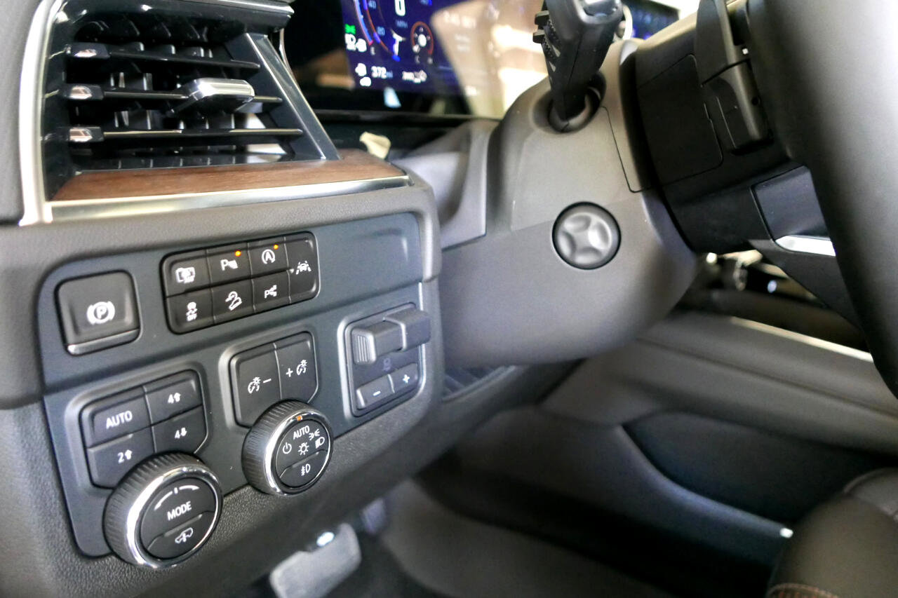 Used 2025 Chevrolet Suburban High Country image 24