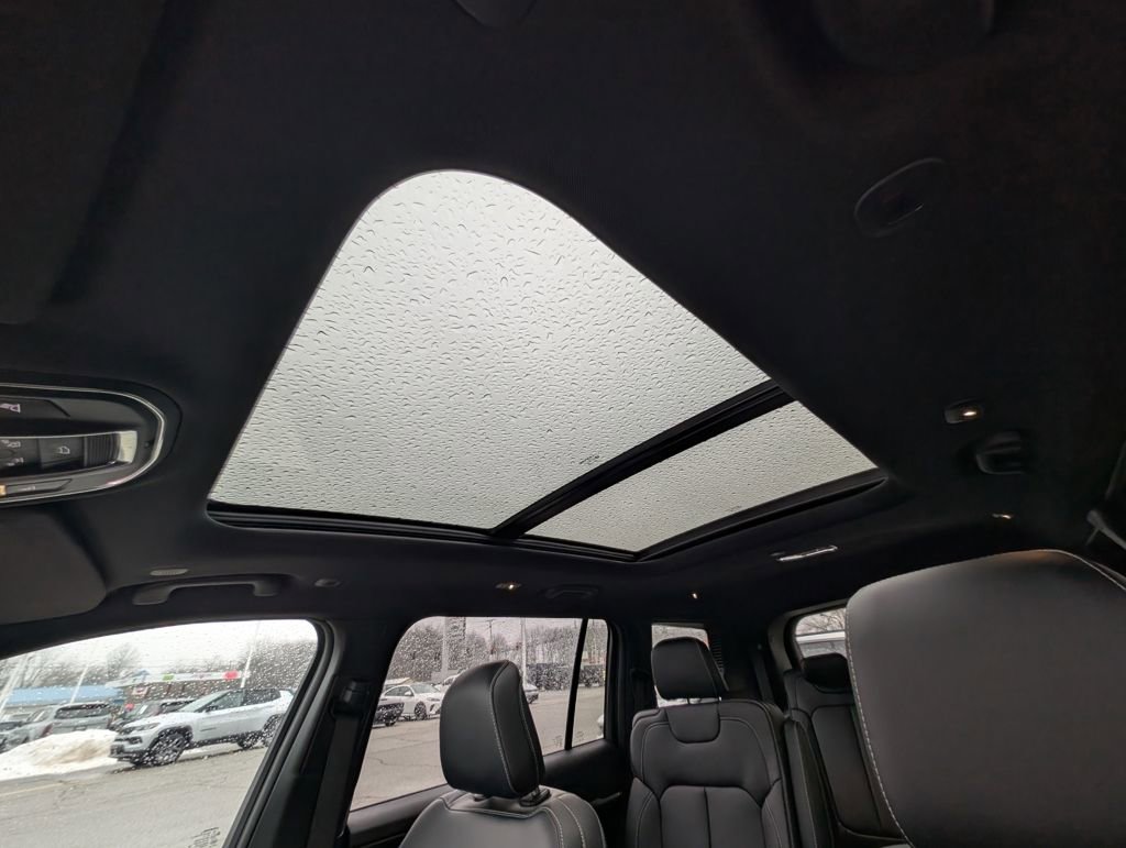 New 2026 Jeep Grand Cherokee L Limited image 3