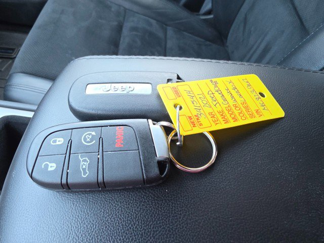 Used 2021 Jeep Grand Cherokee Laredo X AWD/4WD image 49