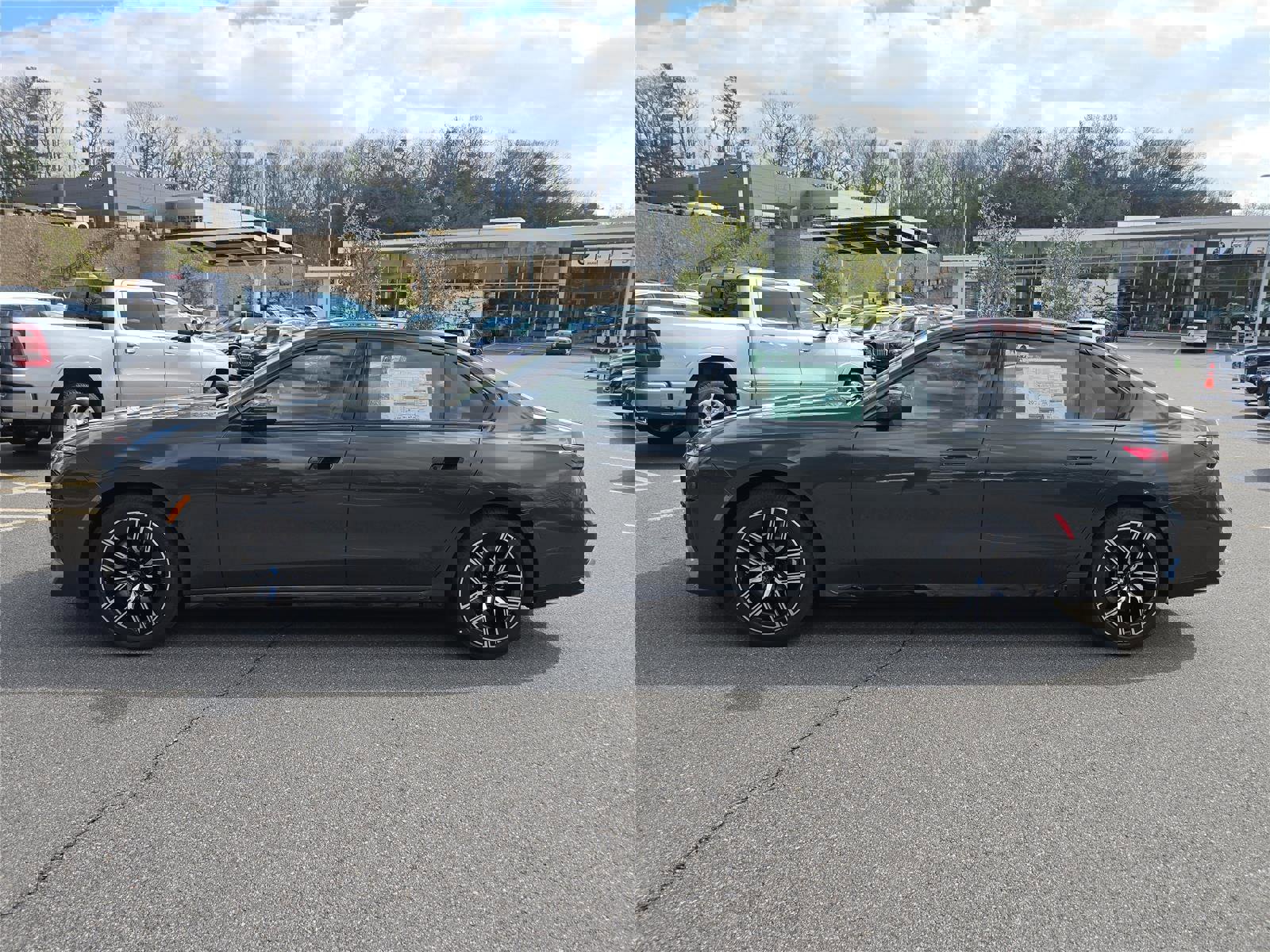 New 2026 BMW 760i xDrive w/ Executive Package image 7