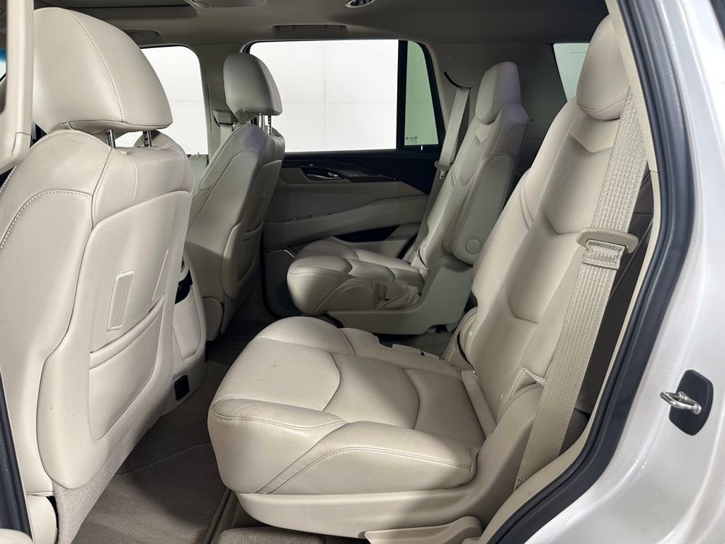 Used 2019 Cadillac Escalade Premium Luxury AWD/4WD image 21