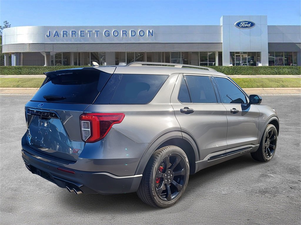 Certified 2022 Ford Explorer ST w/ ST Street Pack image 4