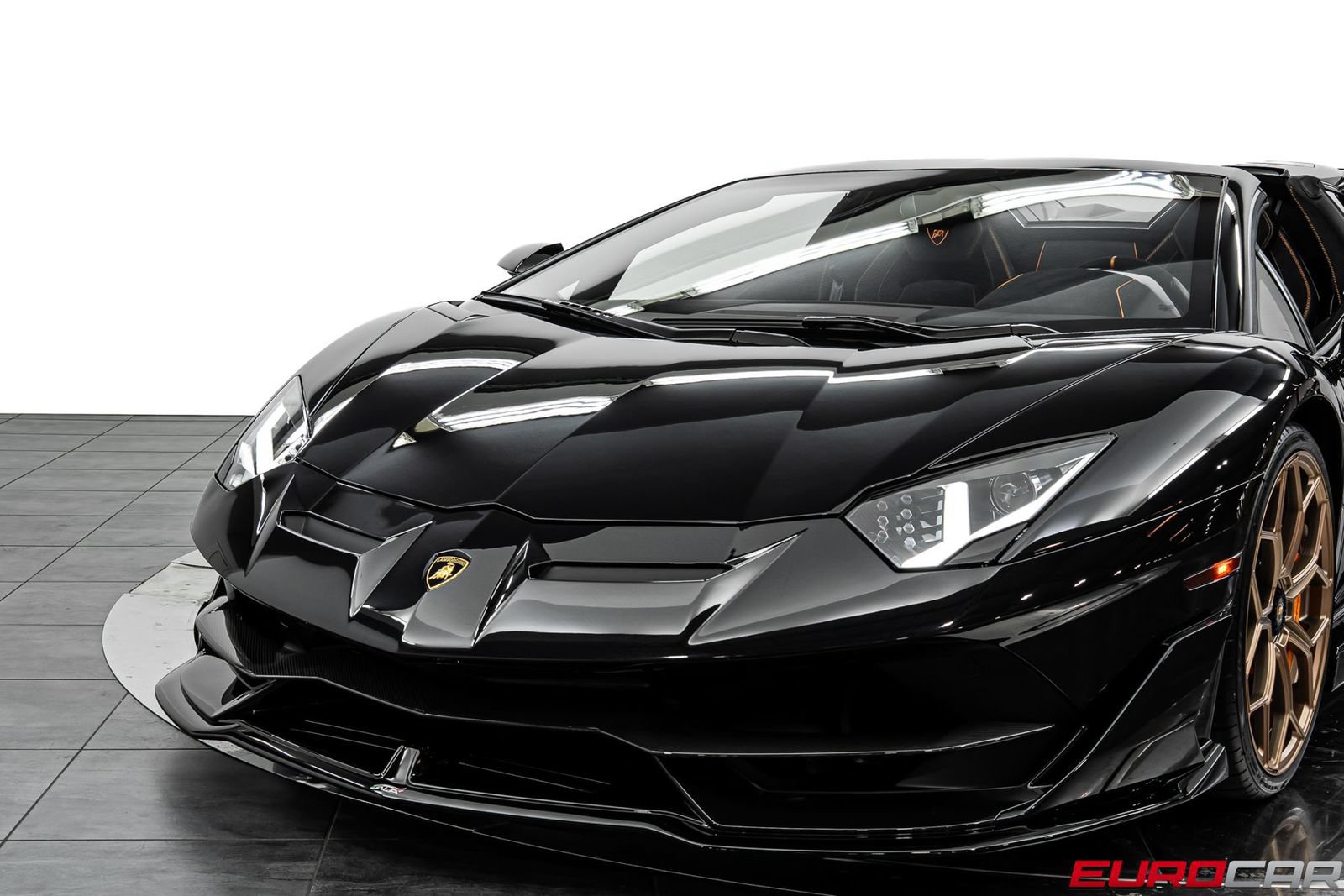 Used 2021 Lamborghini Aventador SVJ AWD/4WD image 18