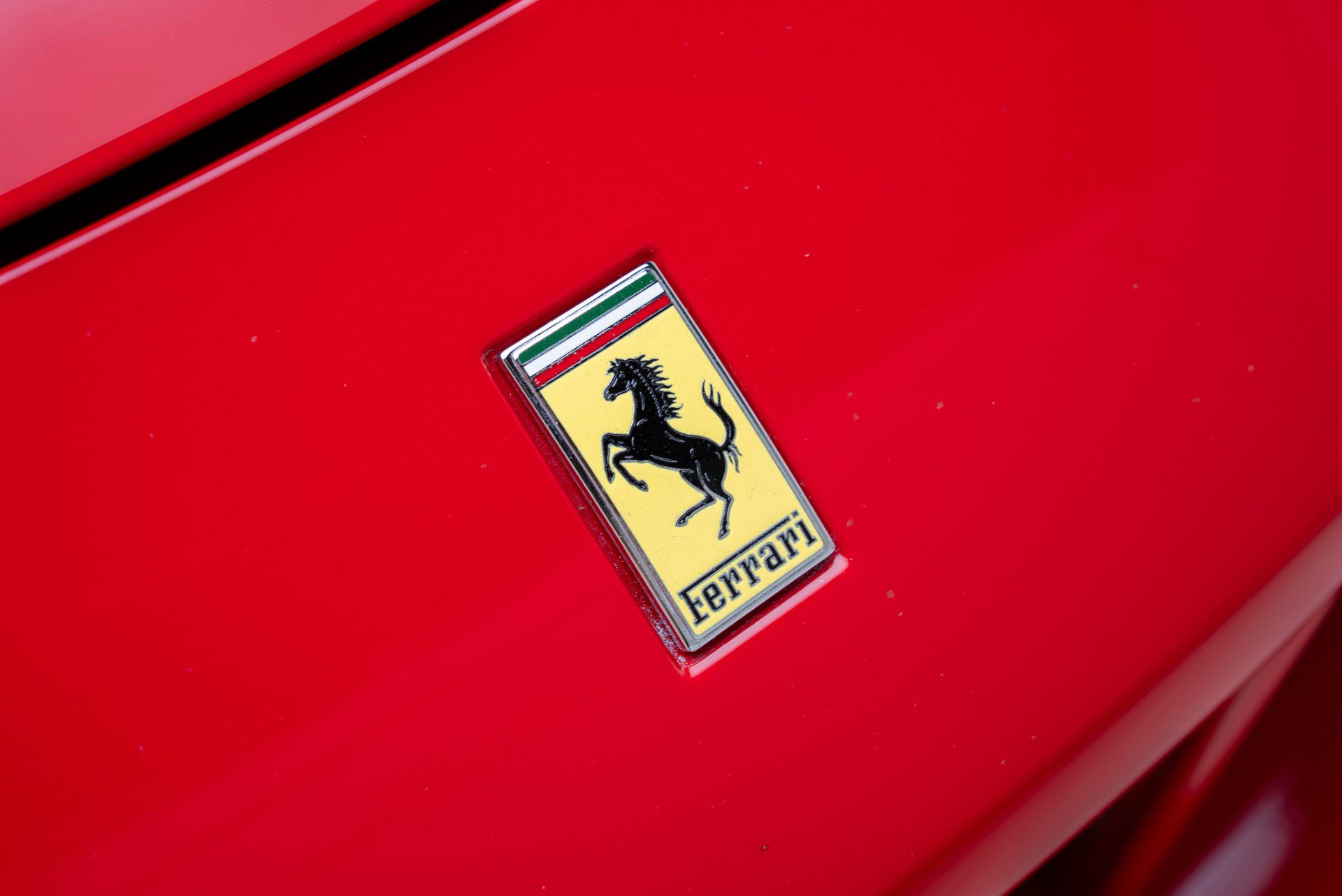 Used 2016 Ferrari 488 GTB RWD image 18