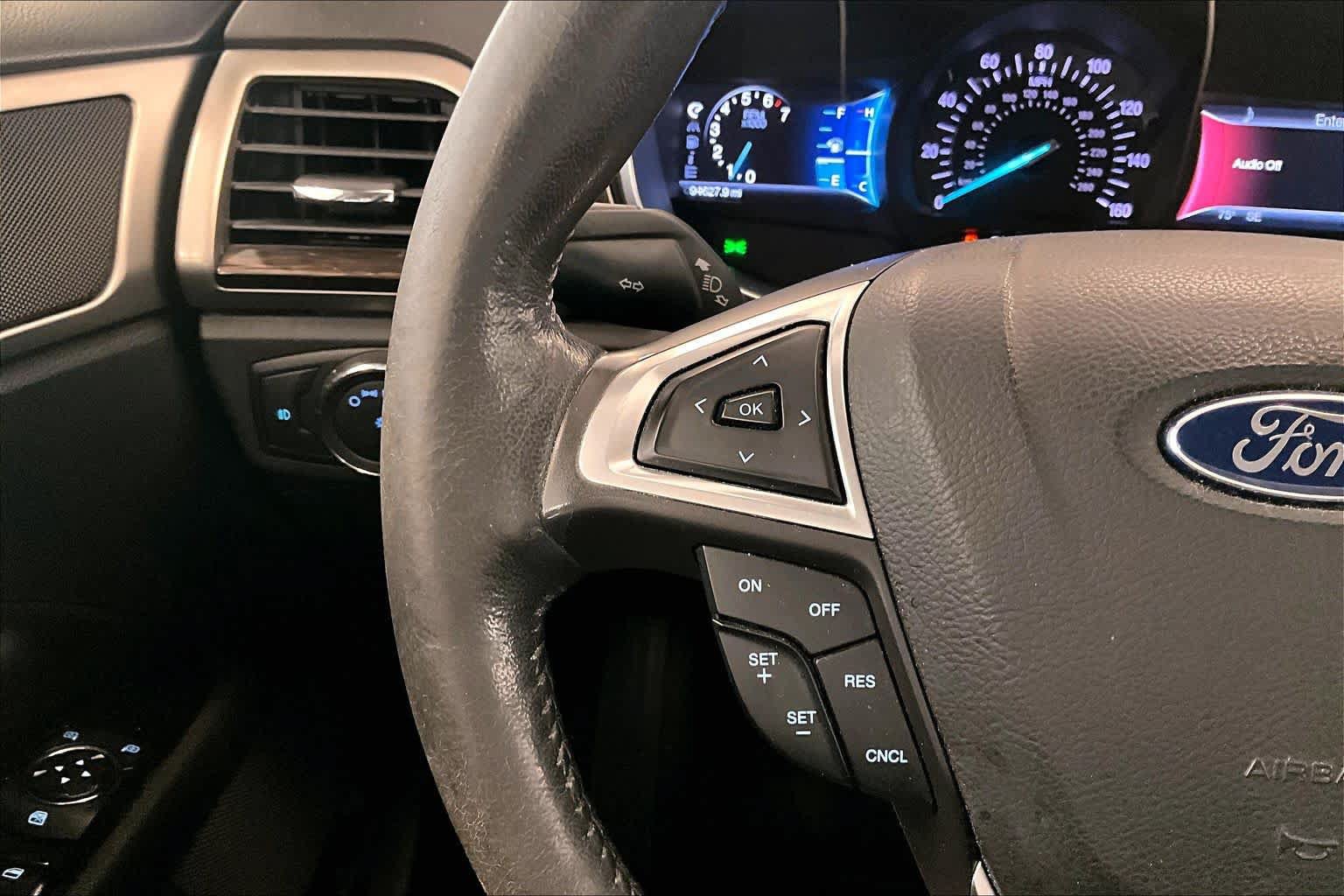 Used 2014 Ford Fusion SE w/ Equipment Group 202A FWD image 21