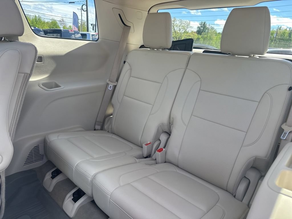 Used 2022 GMC Acadia Denali FWD image 31