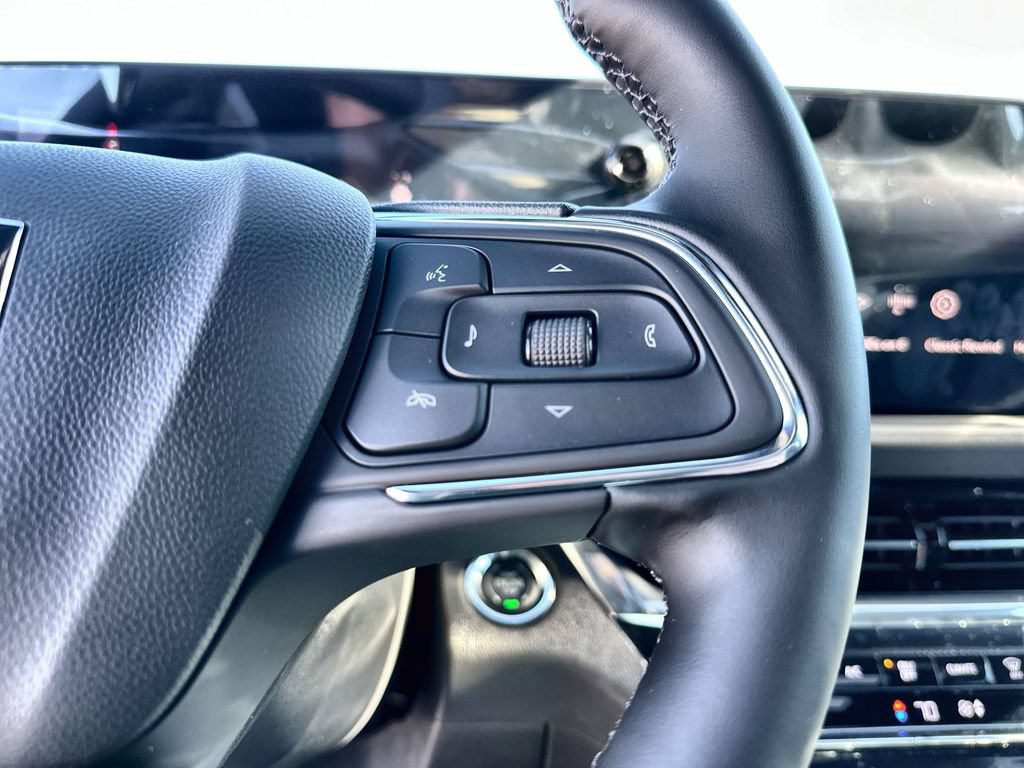 New 2026 Buick Envista Sport Touring FWD image 32