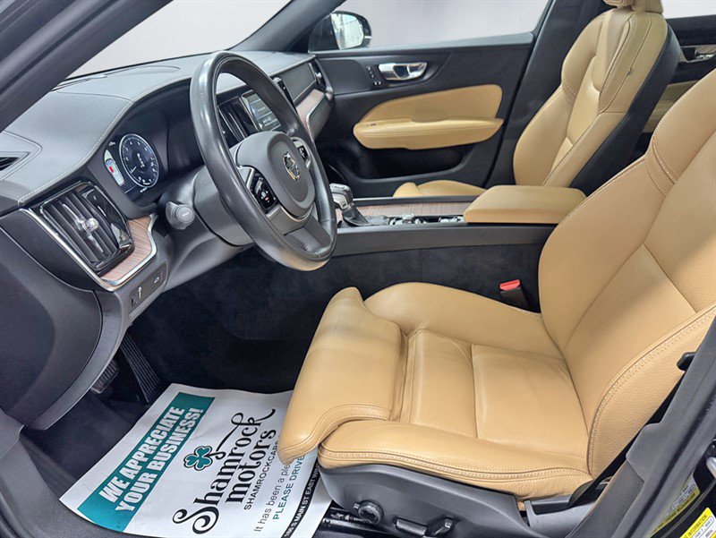 Used 2020 Volvo V60 T5 Cross Country w/ Protection Package Premier image 14