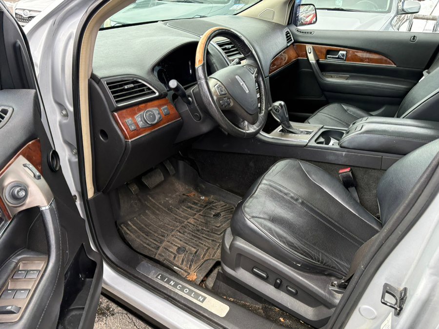 Used 2011 Lincoln MKX AWD w/ 102A Rapid Spec Order Code image 5