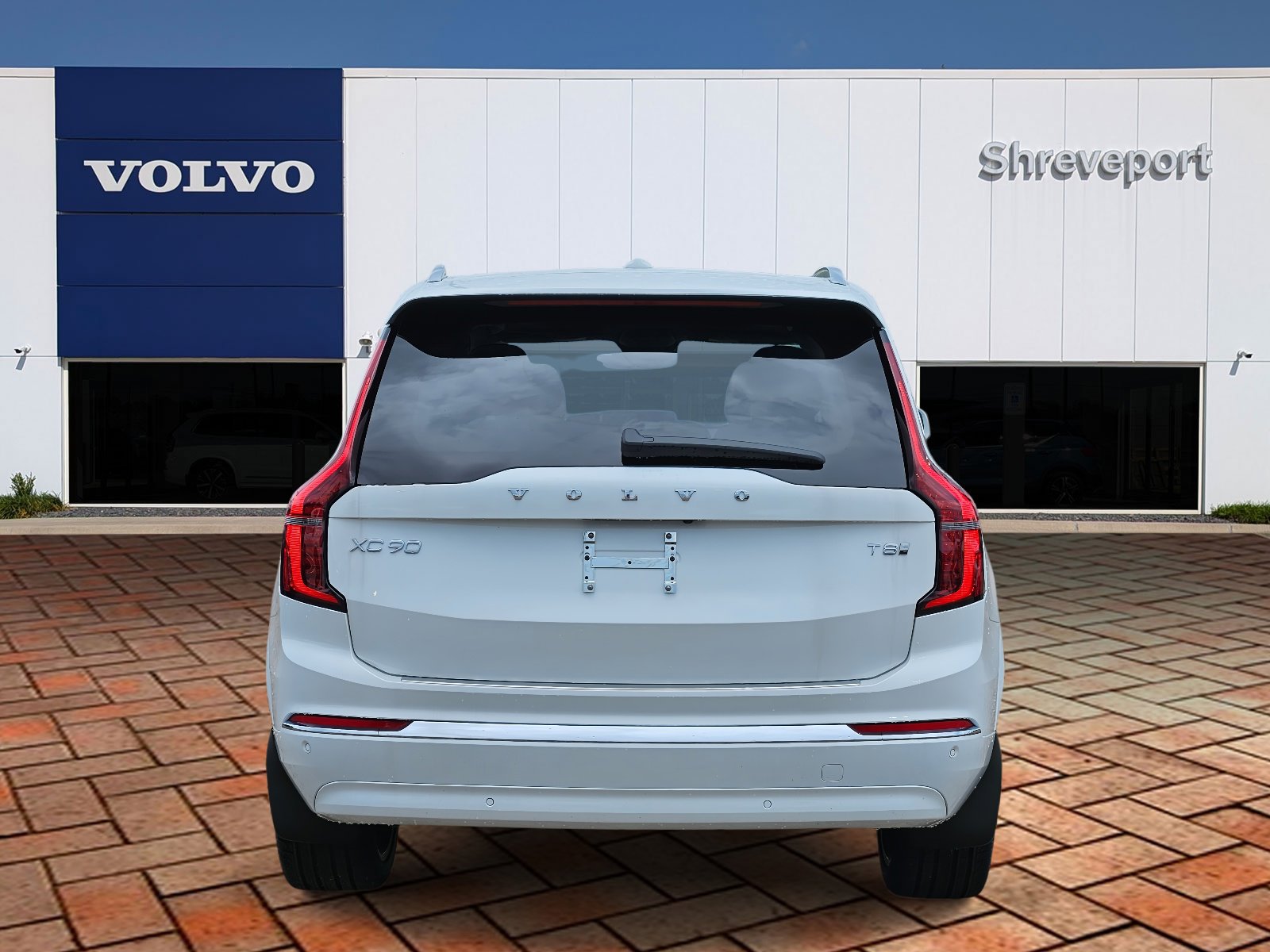 New 2025 Volvo XC90 T8 Plus w/ Protection Package Premier image 5