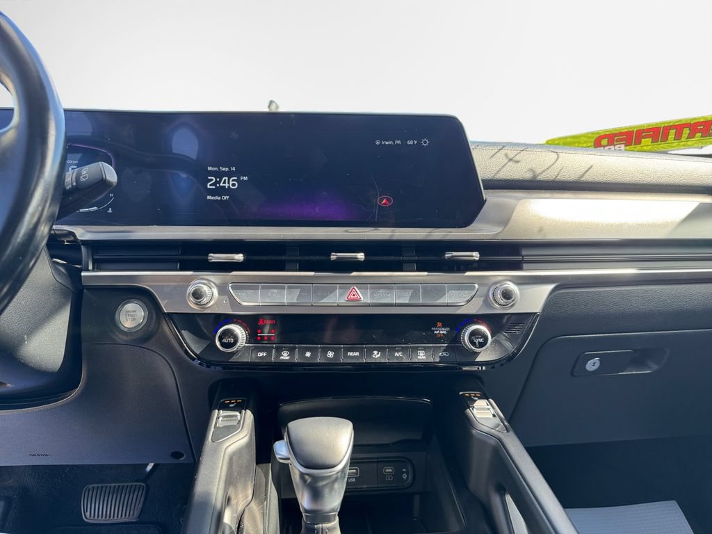 Certified 2024 Kia Telluride S w/ S Sunroof Package AWD/4WD image 22
