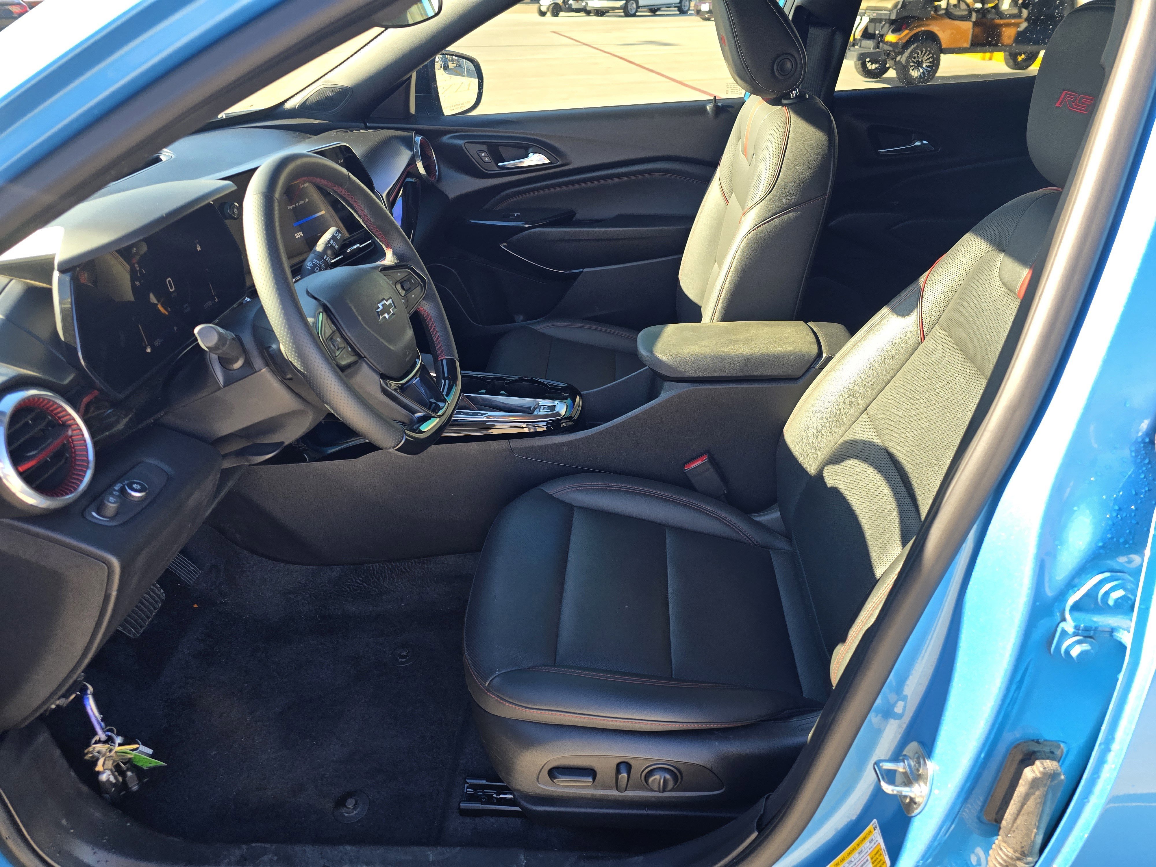 Used 2025 Chevrolet Trax RS w/ Driver Confidence Package image 11