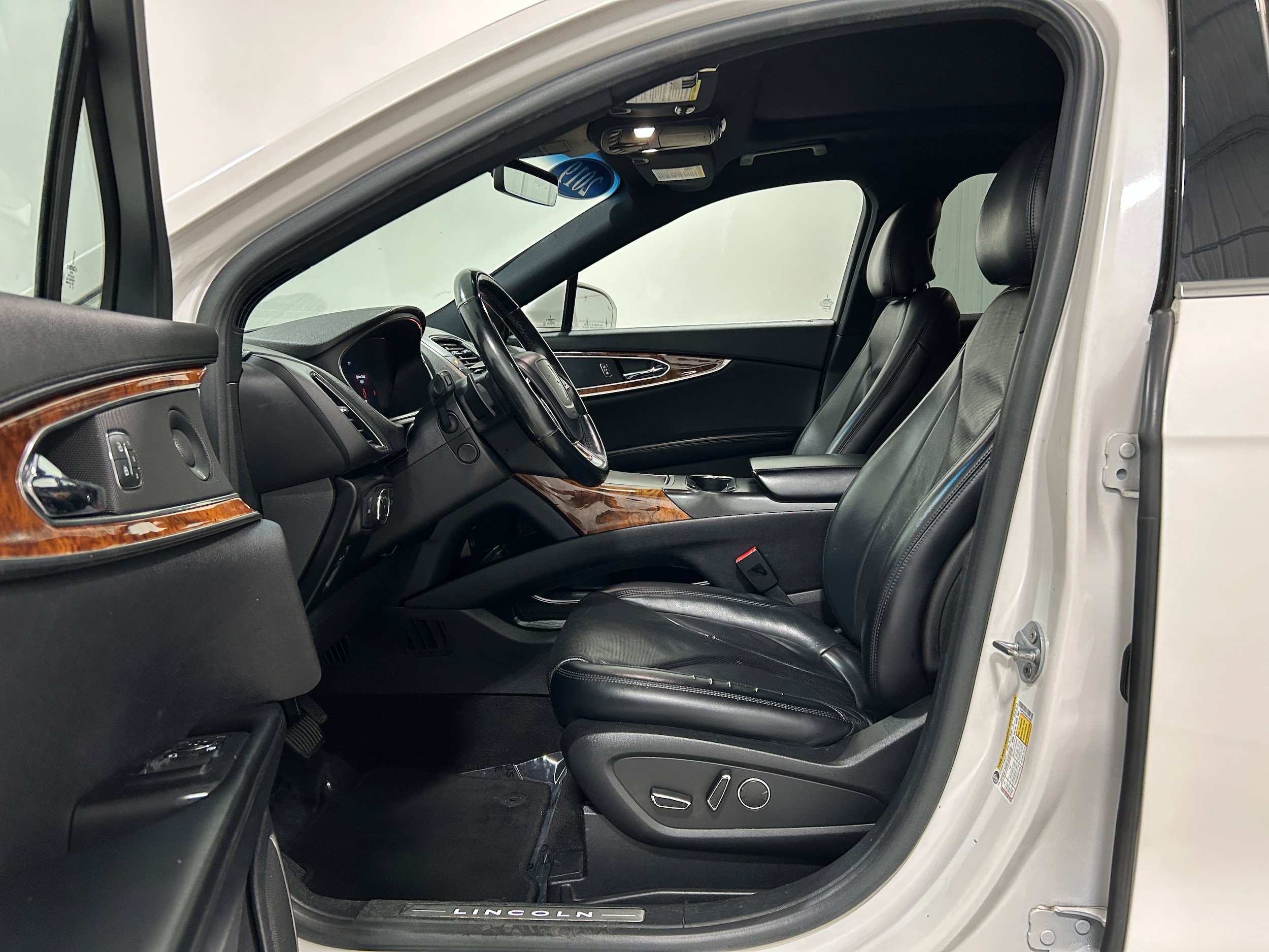 Used 2019 Lincoln Nautilus Reserve AWD/4WD image 4