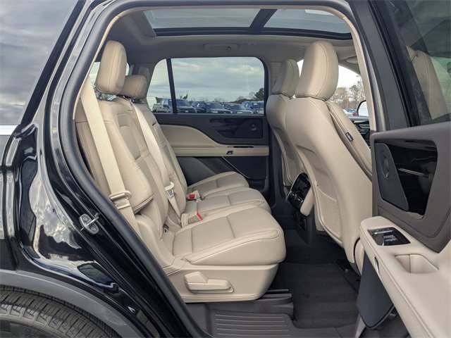 Used 2022 Lincoln Aviator Reserve w/ Class IV Trailer Tow Package image 29