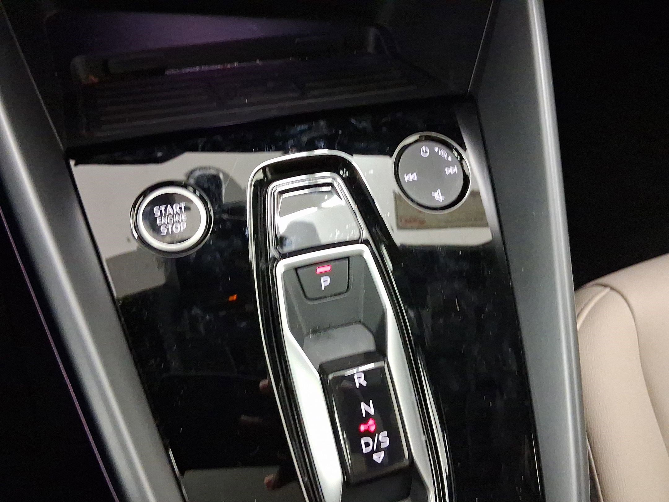 Certified 2025 Audi A3 2.0T Premium w/ Black Optic Package image 15