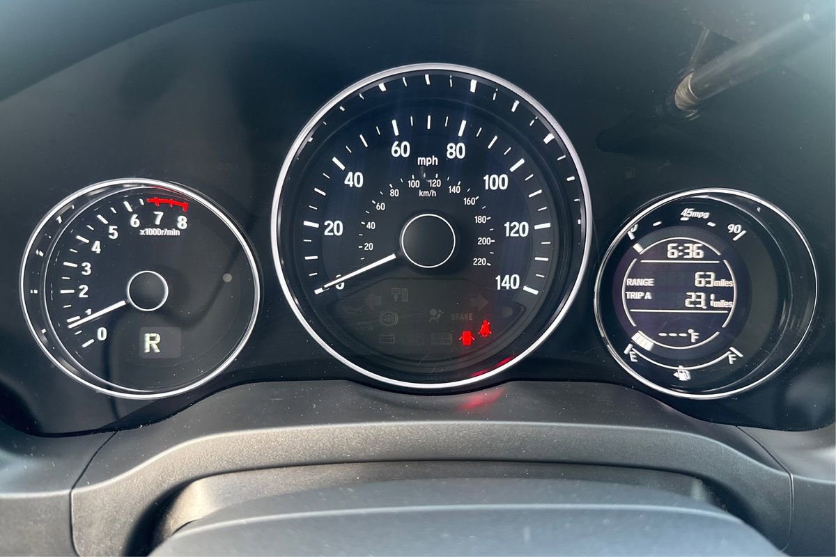 Used 2016 Honda HR-V EX image 17