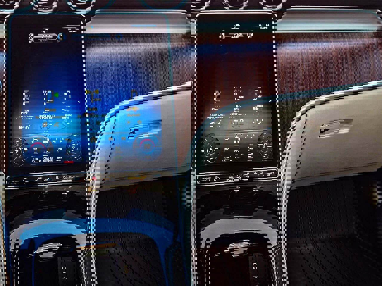 Used 2024 Mercedes-Benz GLC 300 GLC 300 image 21