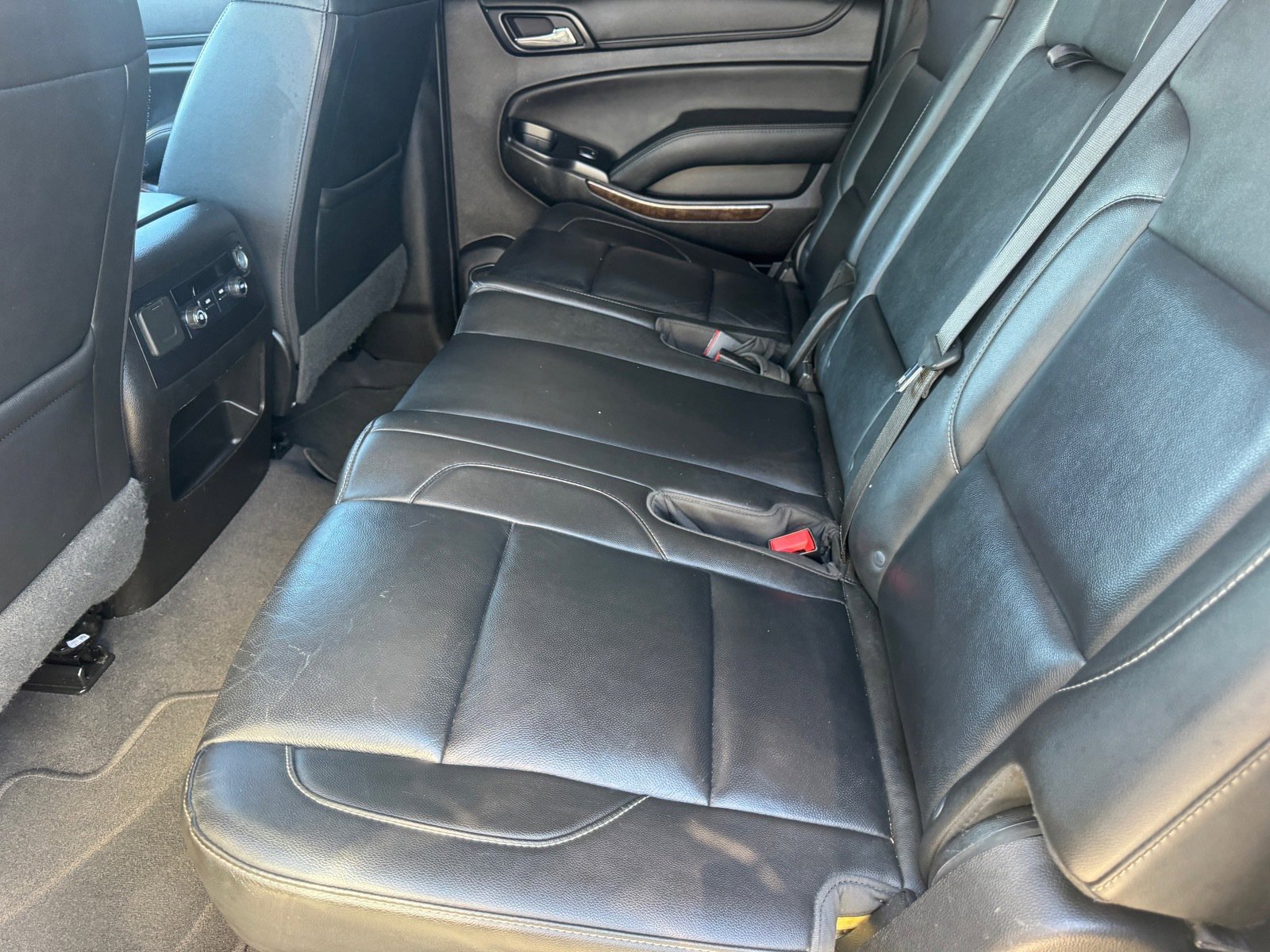 Used 2019 Chevrolet Suburban LT image 15