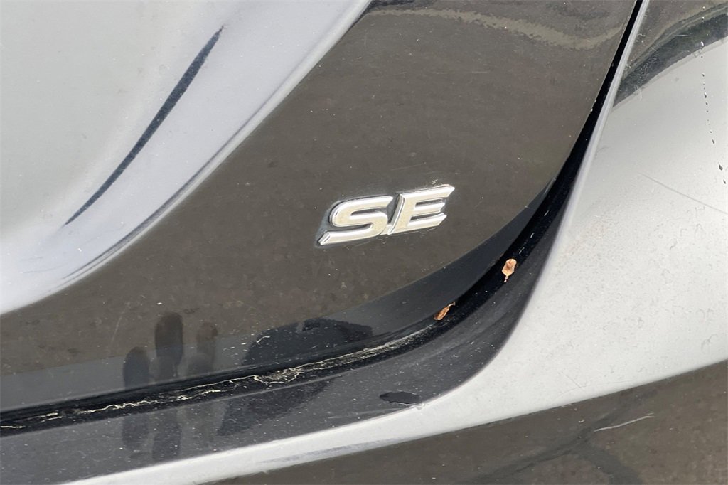 Used 2020 Toyota Camry SE image 26