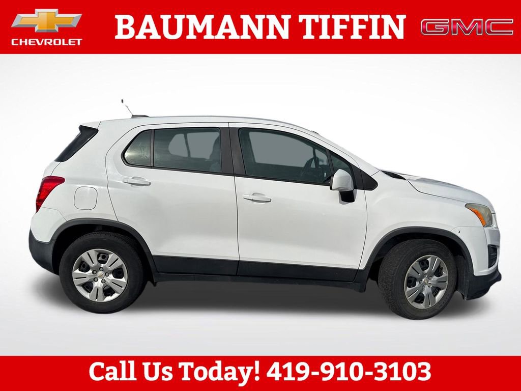 Used 2015 Chevrolet Trax LS FWD image 2