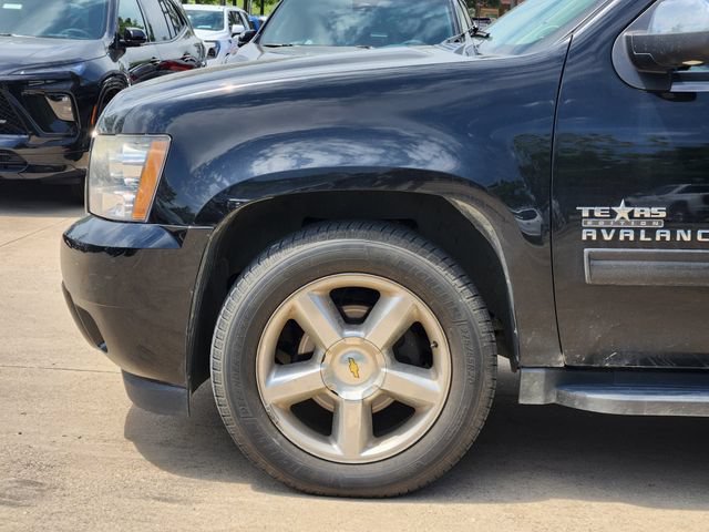 Used 2011 Chevrolet Avalanche LT w/ Texas Edition RWD image 8