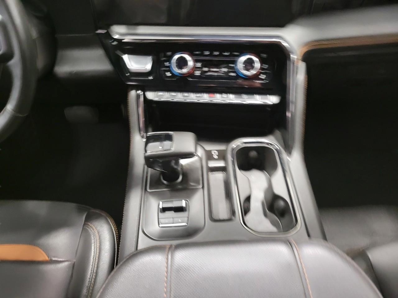 Certified 2024 GMC Sierra 1500 AT4 w/ AT4 Preferred Package AWD/4WD image 45
