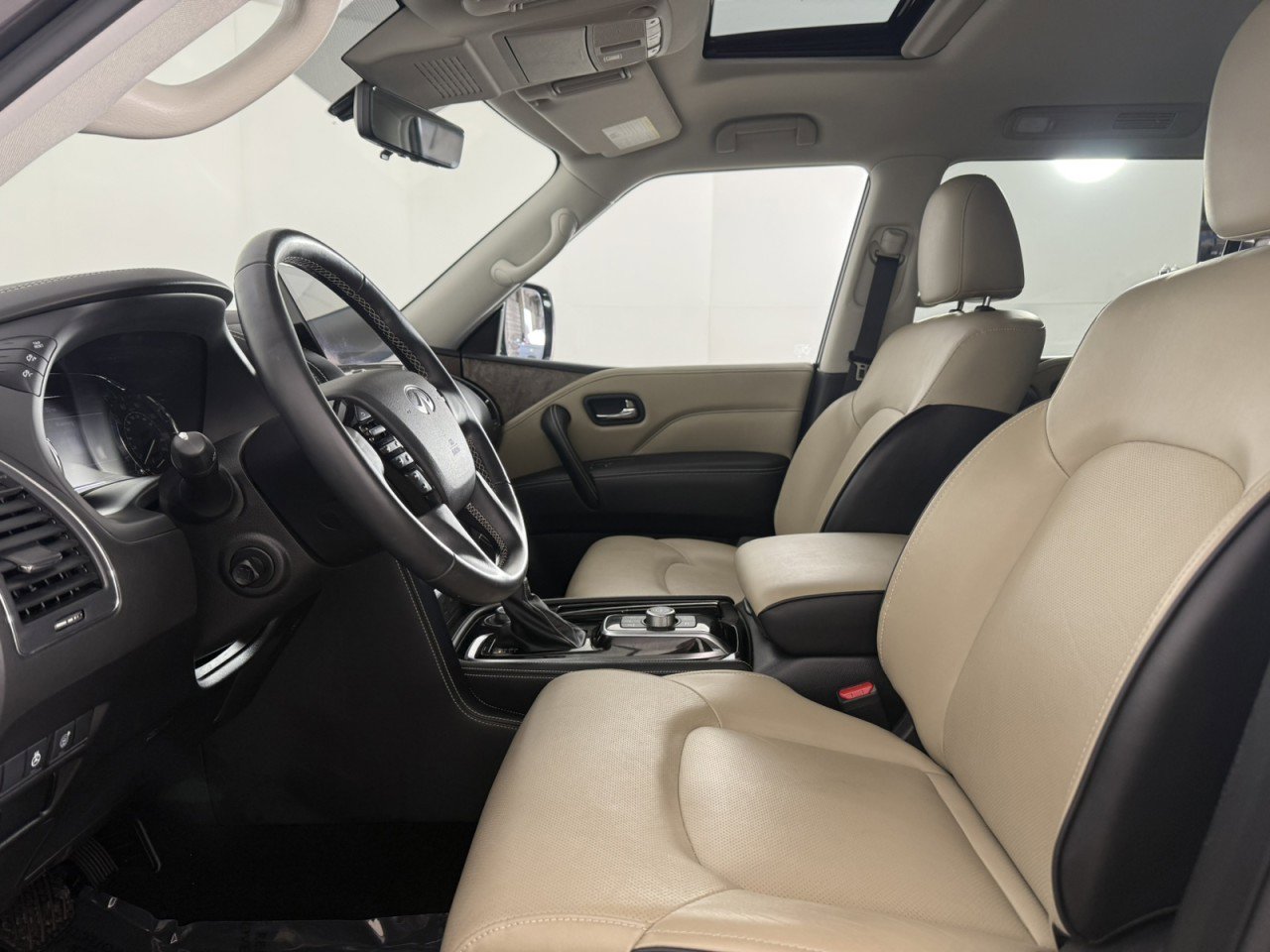 Used 2024 INFINITI QX80 Premium Select w/ Cargo Package image 17