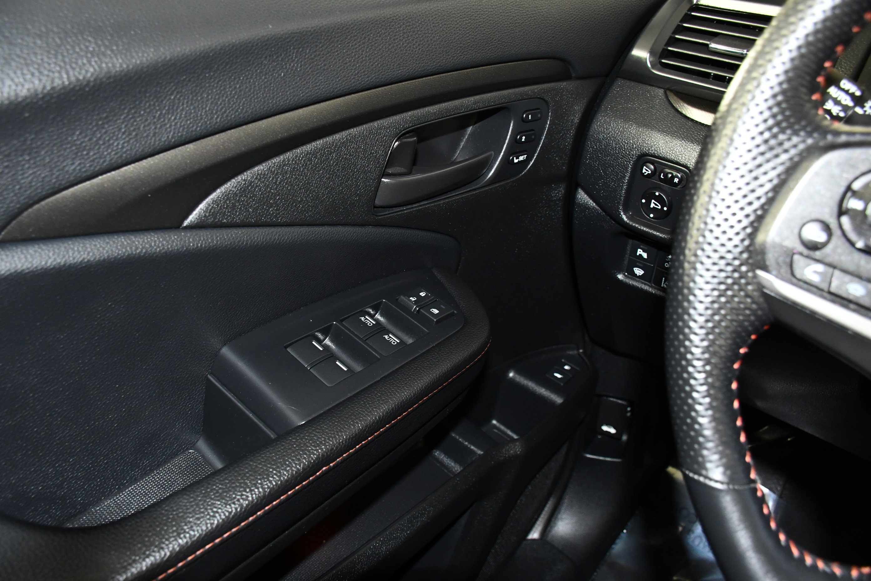 Certified 2024 Honda Passport TrailSport image 32