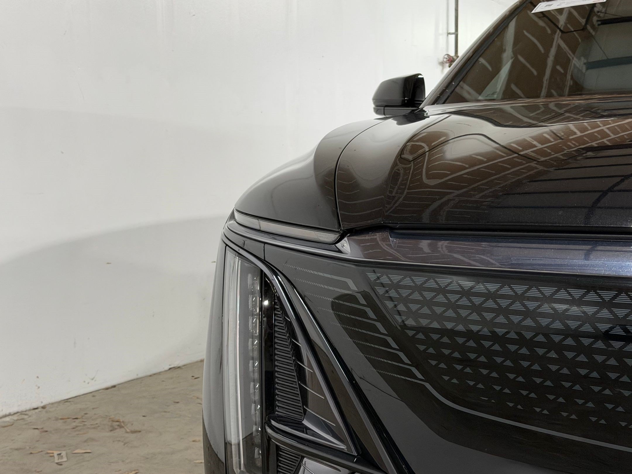 Certified 2025 Cadillac Lyriq Sport w/ LPO, Floor Liner Package RWD image 9