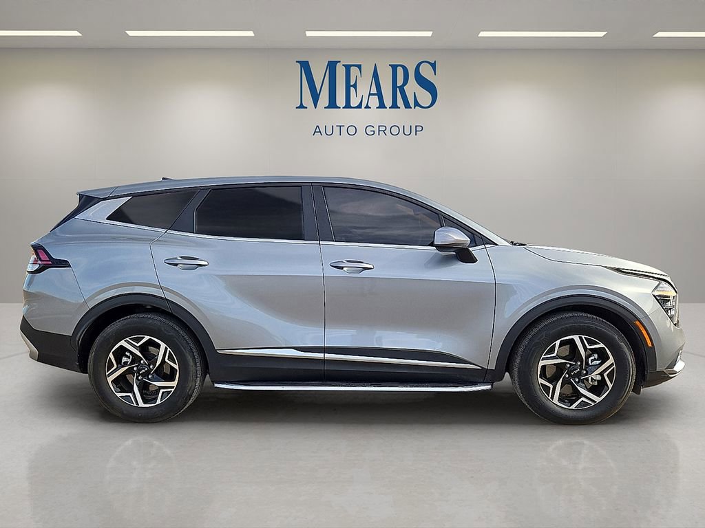Used 2024 Kia Sportage LX image 6
