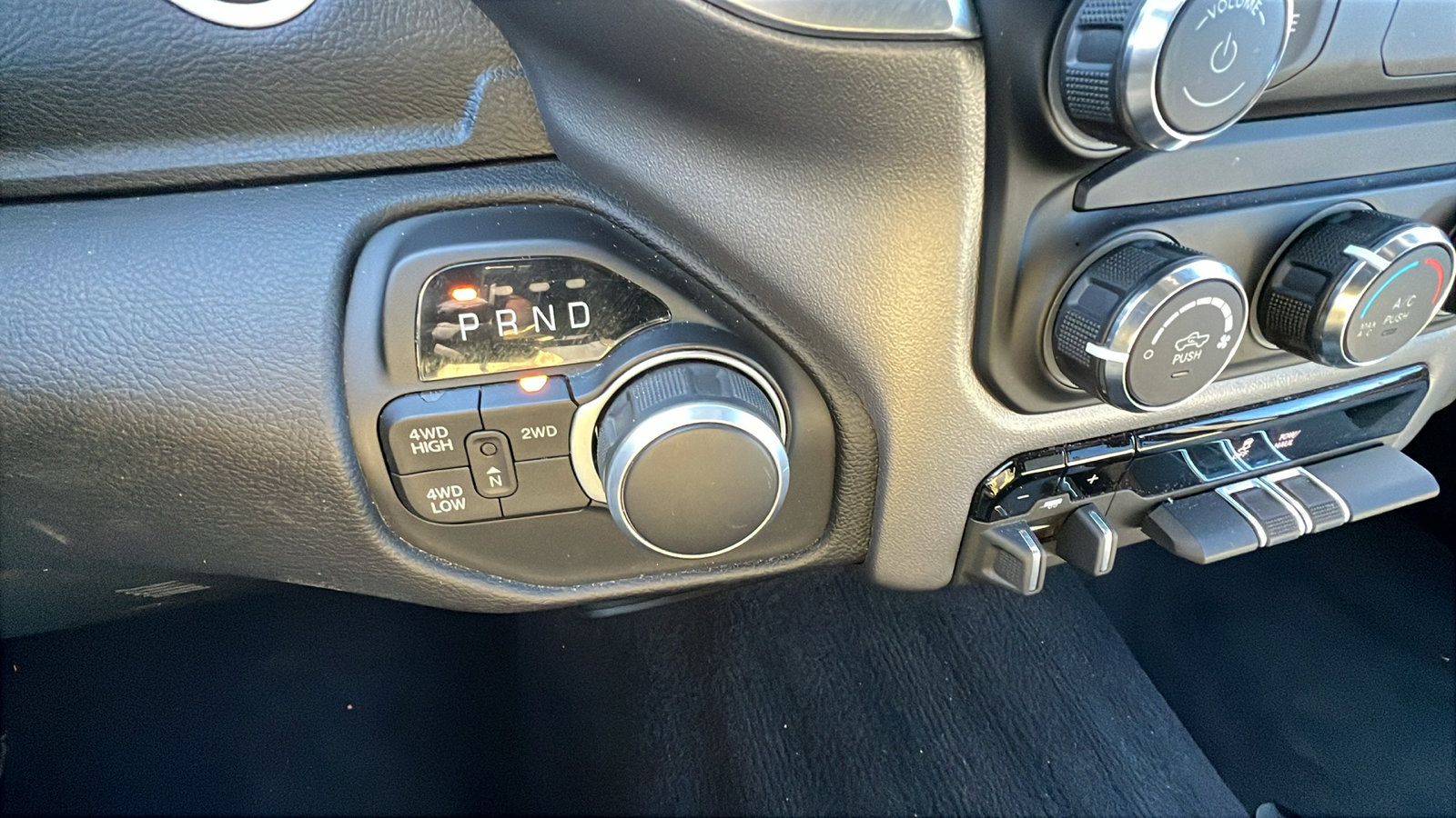 Used 2024 RAM 2500 Big Horn w/ Bed Utility Group image 30