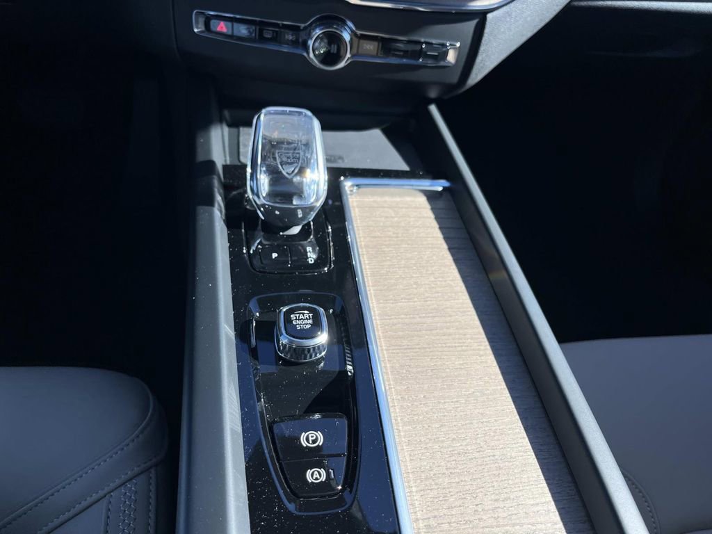 New 2026 Volvo XC60 B5 Plus w/ Climate Package image 31