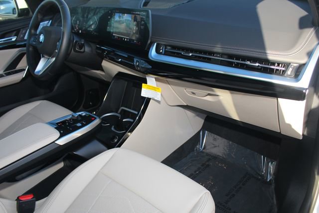 Used 2025 BMW X1 xDrive28i w/ Premium Package image 26
