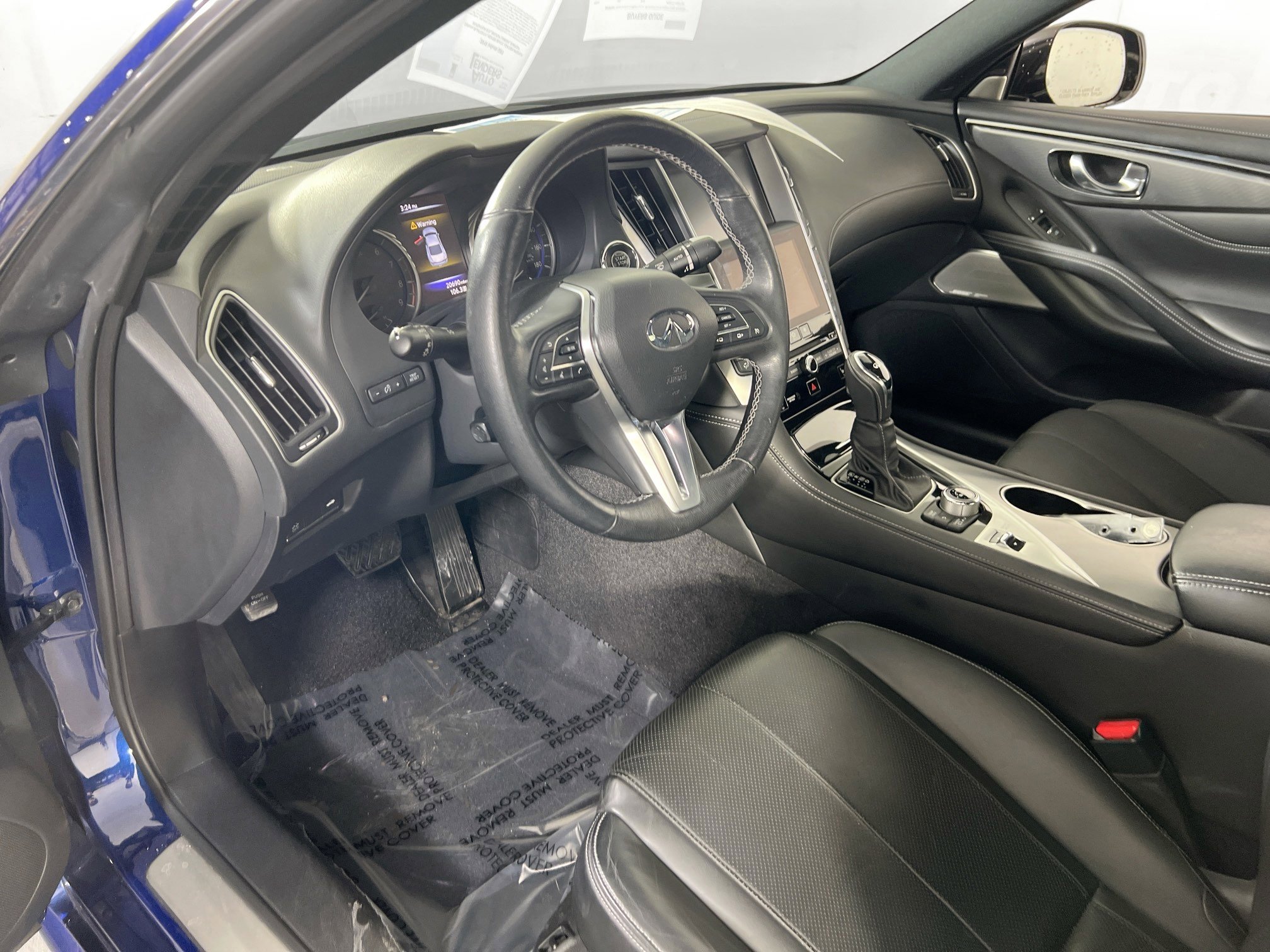 Used 2019 INFINITI Q60 3.0t Luxe w/ Essential Package image 9