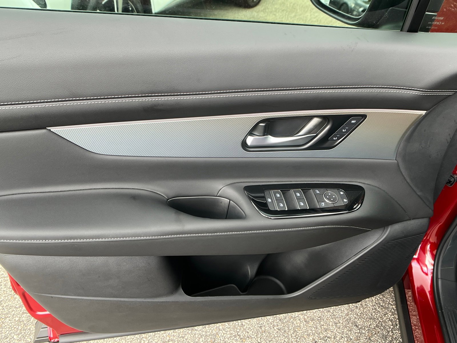 New 2025 Nissan Murano SL image 11